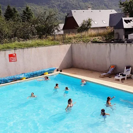 2 Pieces Pour 6 Personnes Avec Balcon Et Acces Piscine A Vignec, Proche Saint-lary-soulan - Fr-1-504-598 Apartment Vignec