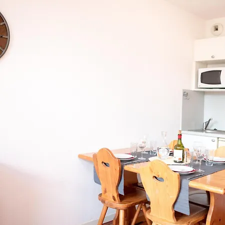 2 Pieces Pour 6 Personnes Avec Balcon Et Acces Piscine A Vignec, Proche Saint-lary-soulan - Fr-1-504-598 Apartment Vignec