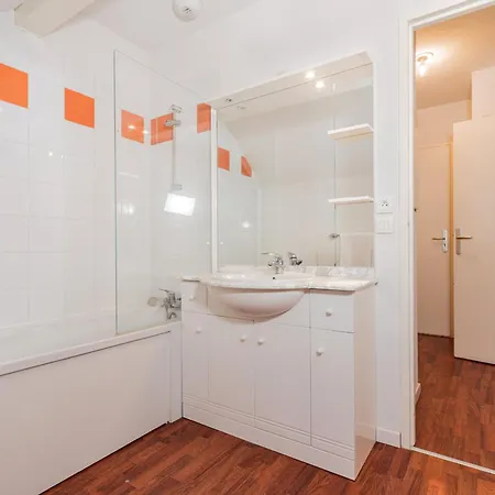 Apartment 2 Pieces Pour 6 Personnes Avec Balcon Et Acces Piscine A Vignec, Proche Saint-lary-soulan - Fr-1-504-598 Vignec